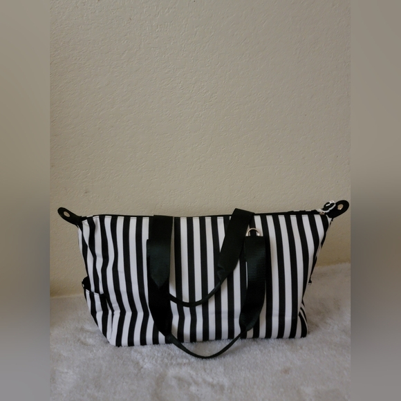 Alice +Olivia Black and White Striped Tote Bag New With Tag - Picture 4 of 11
